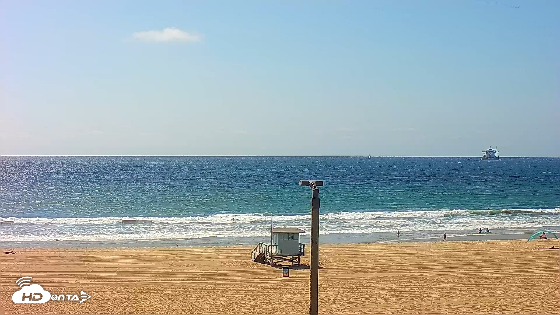 Snapshot of El Porto Beach Roving Live Cam taken Sep 22, 2026, 2:31pm PDT