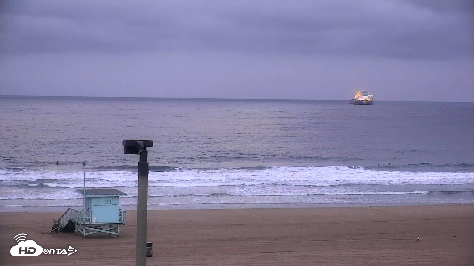 Snapshot of El Porto Beach Roving Live Cam taken Sep 3, 2026, 6:21am PDT