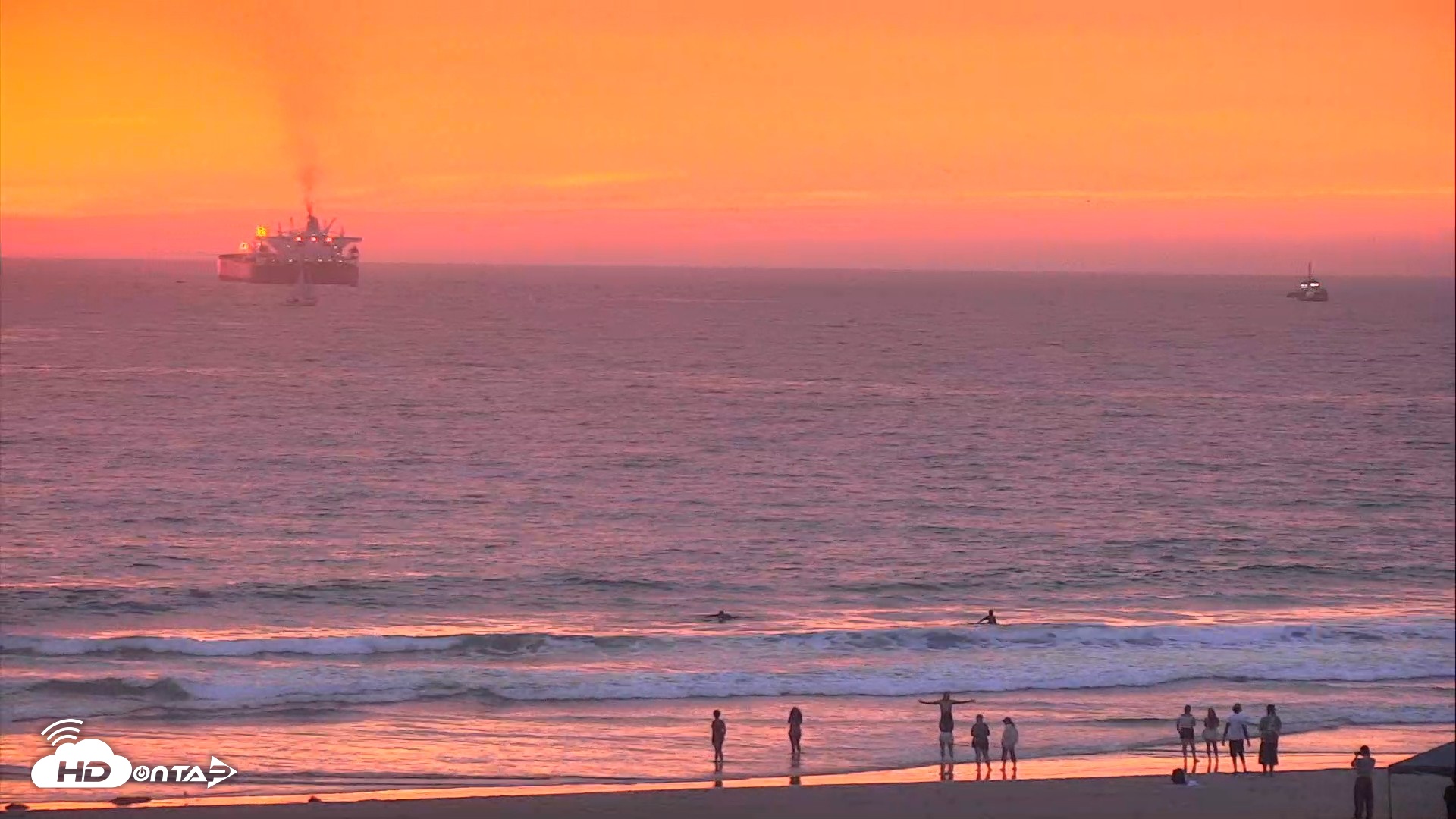 Snapshot of El Porto Beach Roving Live Cam taken Sep 26, 2026, 6:44pm PDT