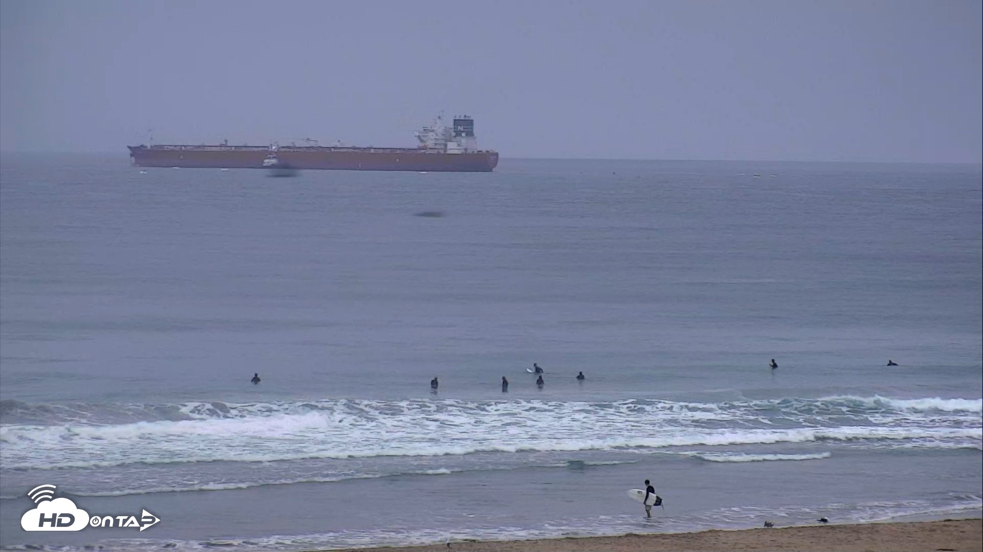 Snapshot of El Porto Beach Roving Live Cam taken Sep 14, 2026, 7:13am PDT