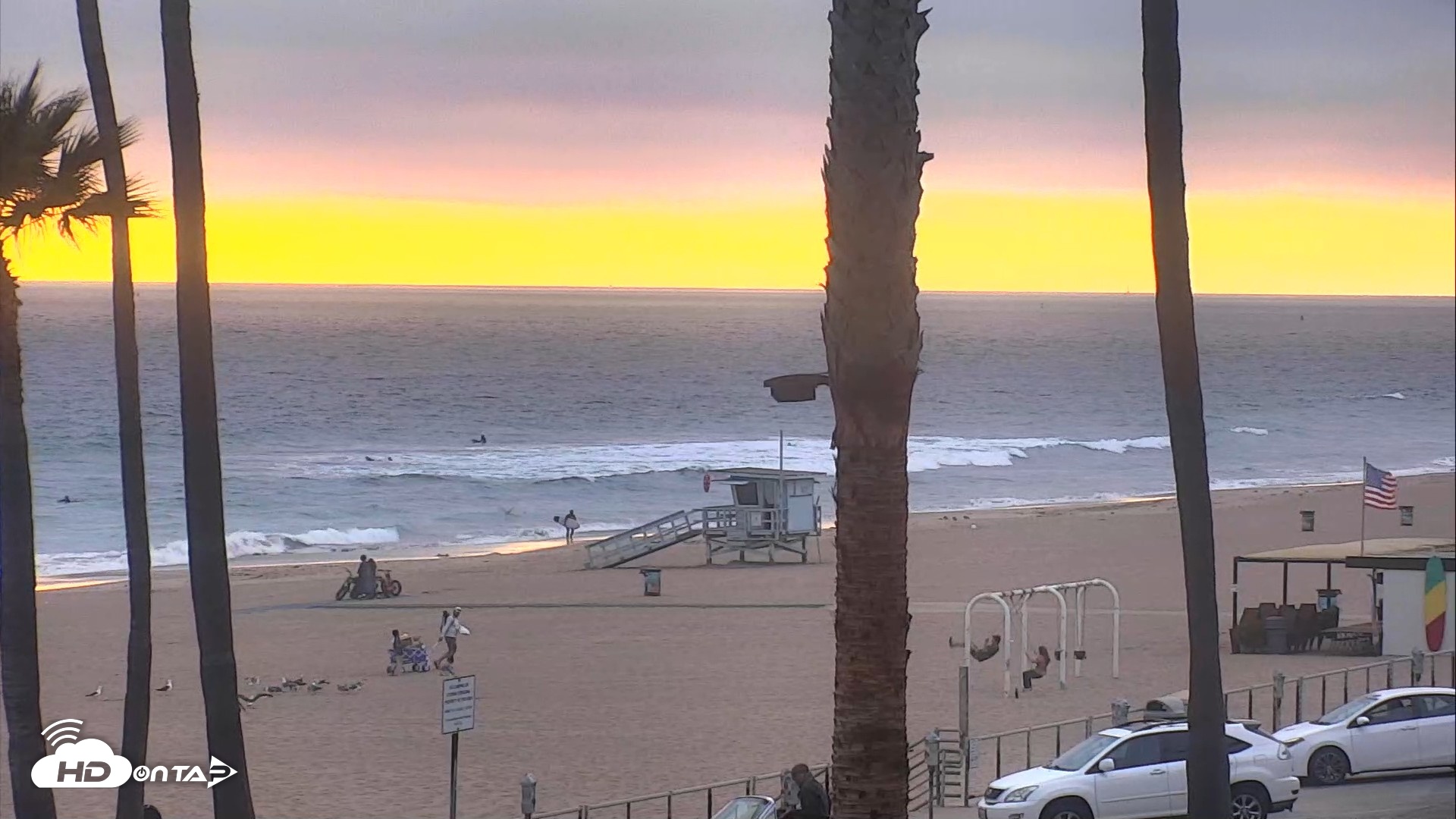 Snapshot of El Porto Beach Roving Live Cam taken Jun 24, 2026, 7:44pm PDT