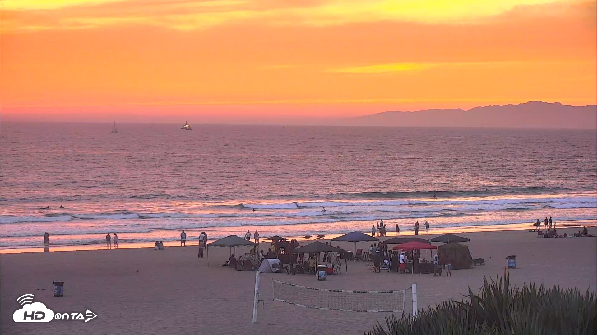 Snapshot of El Porto Beach Roving Live Cam taken Sep 26, 2026, 6:46pm PDT