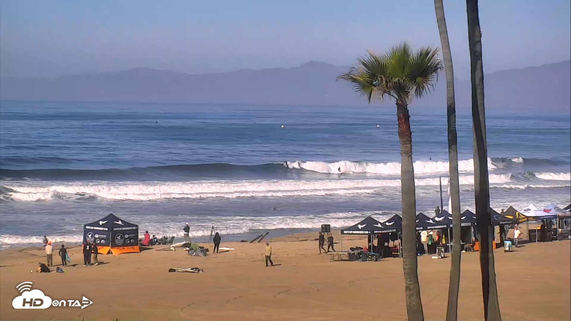 Snapshot of El Porto Beach Roving Live Cam taken Feb 8, 2025, 9:45am PST