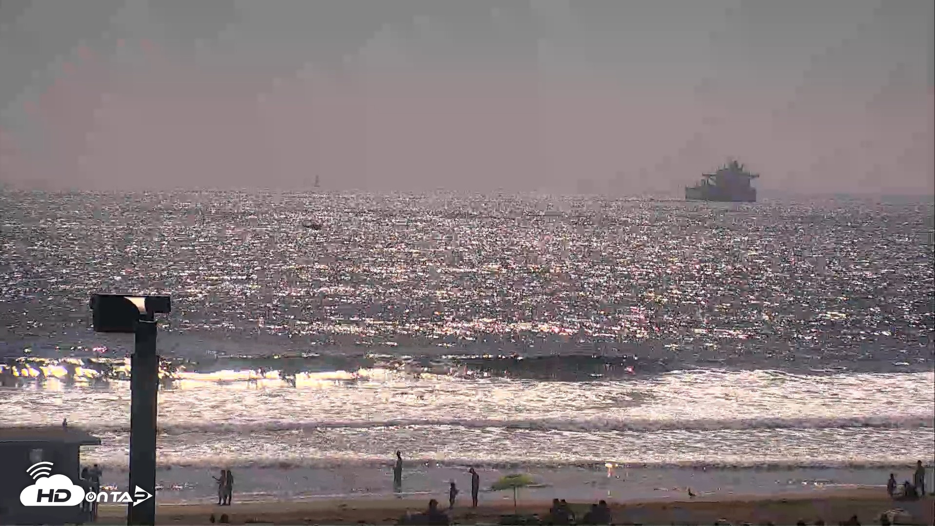 Snapshot of El Porto Beach Roving Live Cam taken May 31, 2026, 4:32pm PDT