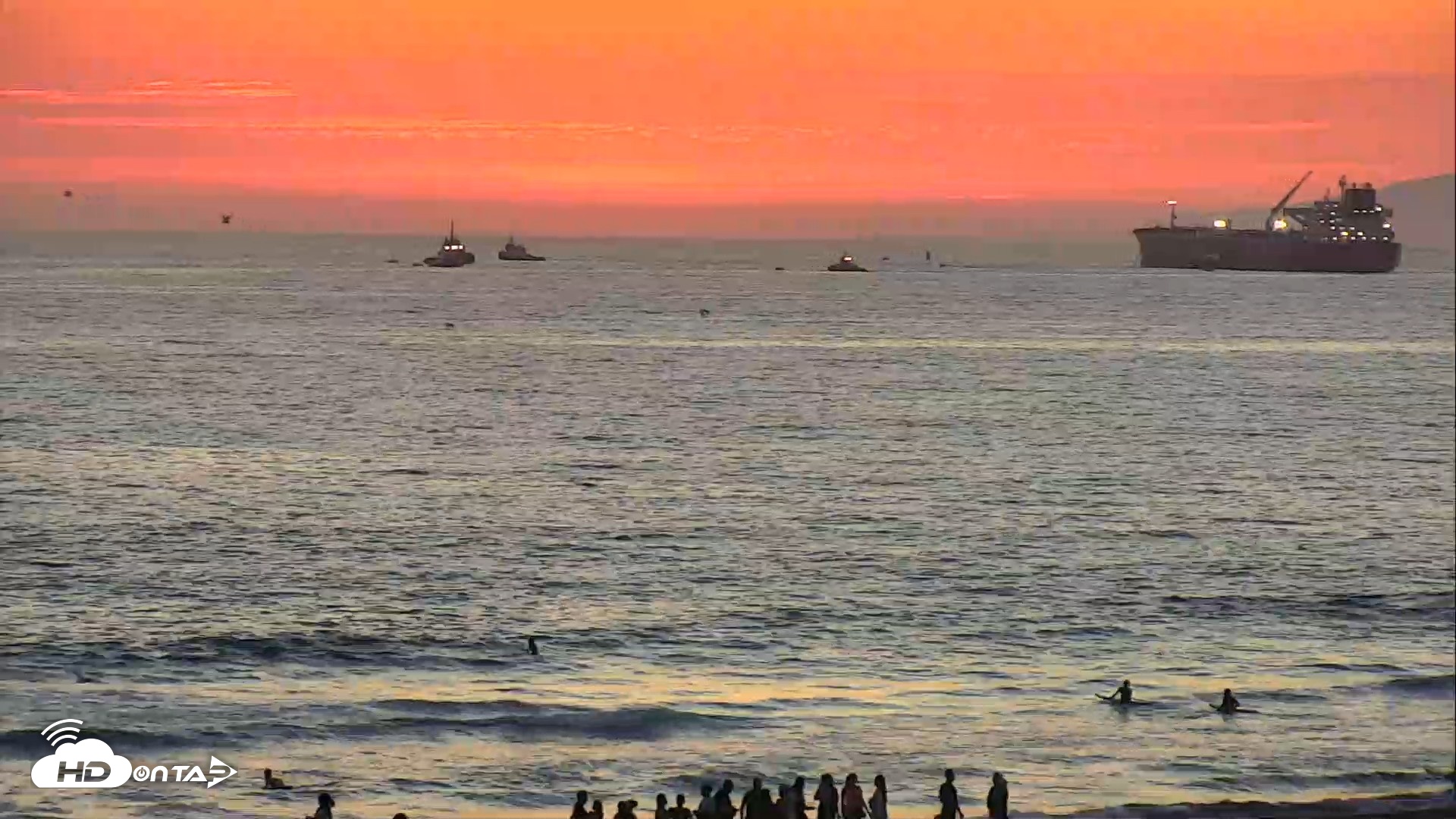 Snapshot of El Porto Beach Roving Live Cam taken Aug 21, 2026, 7:45pm PDT
