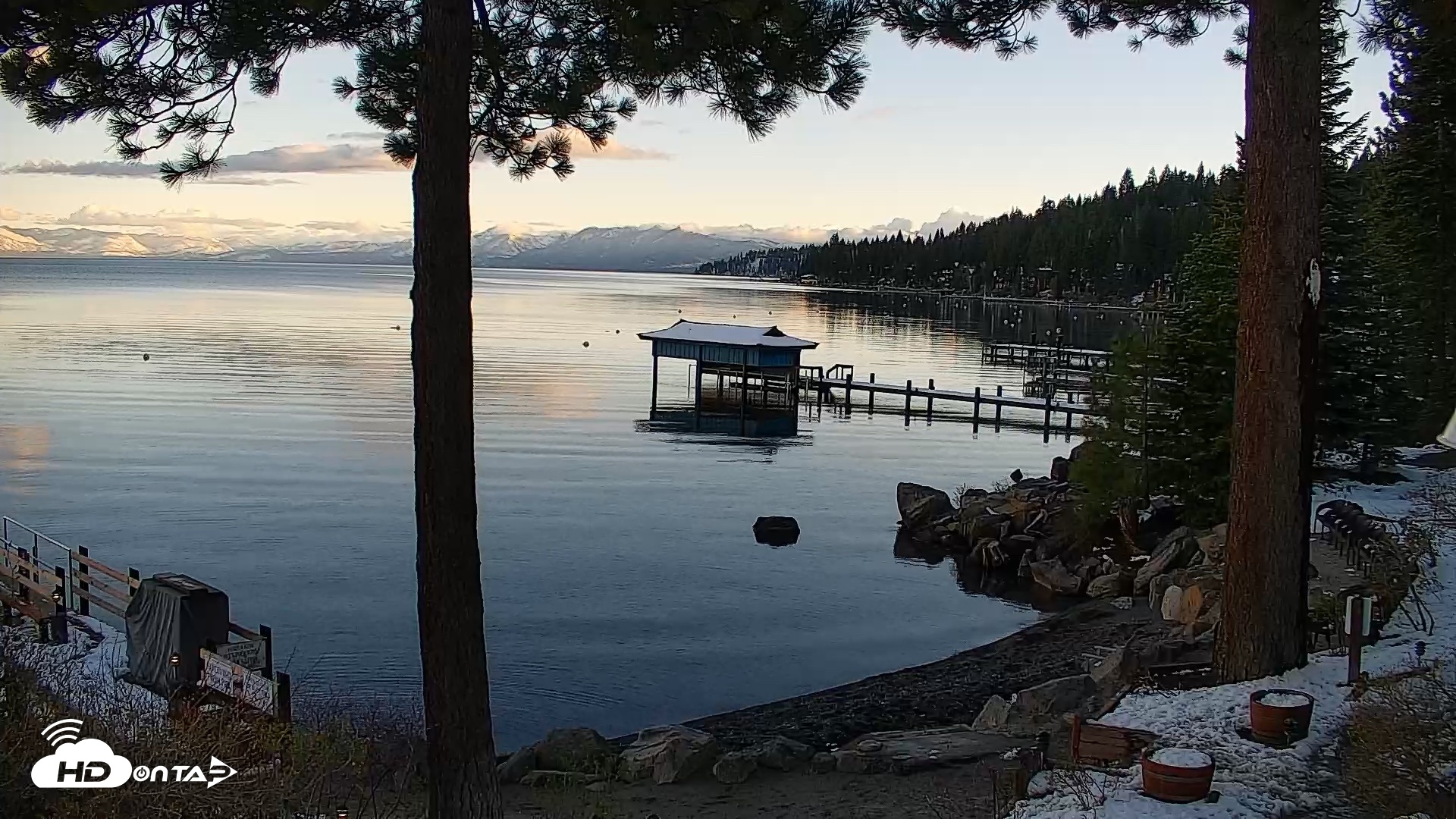 Snapshot of Garwoods Grill and Pier Live Cam taken Apr 13, 2026, 7:10pm PDT