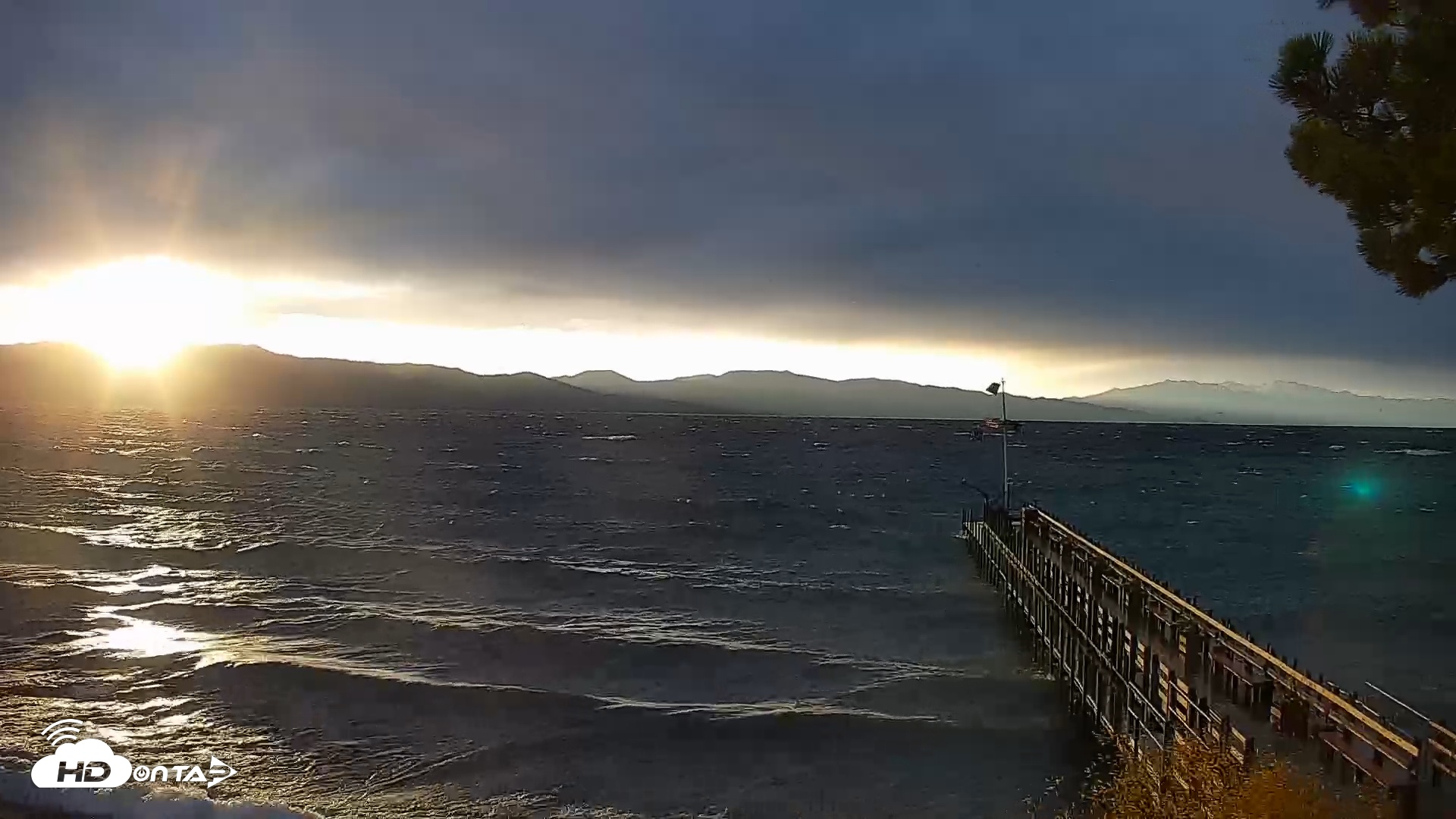 Snapshot of Garwoods Grill and Pier Live Cam taken Nov 5, 2025, 6:54am PST