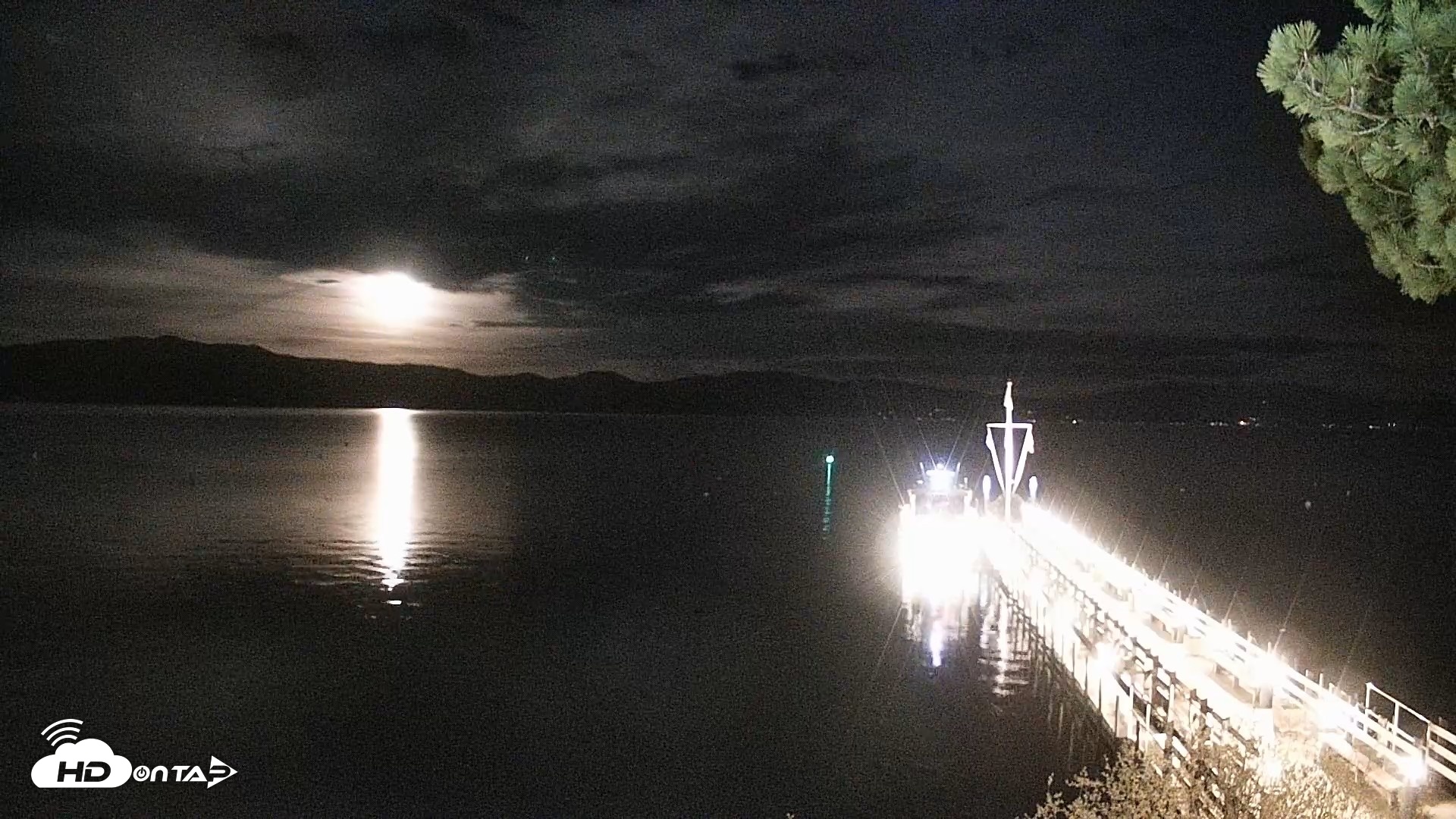 Snapshot of Garwoods Grill and Pier Live Cam taken May 1, 2026, 8:59pm PDT