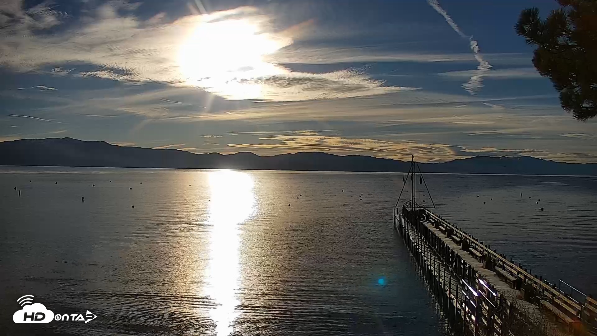 Snapshot of Garwoods Grill and Pier Live Cam taken Nov 29, 2025, 8:12am PST