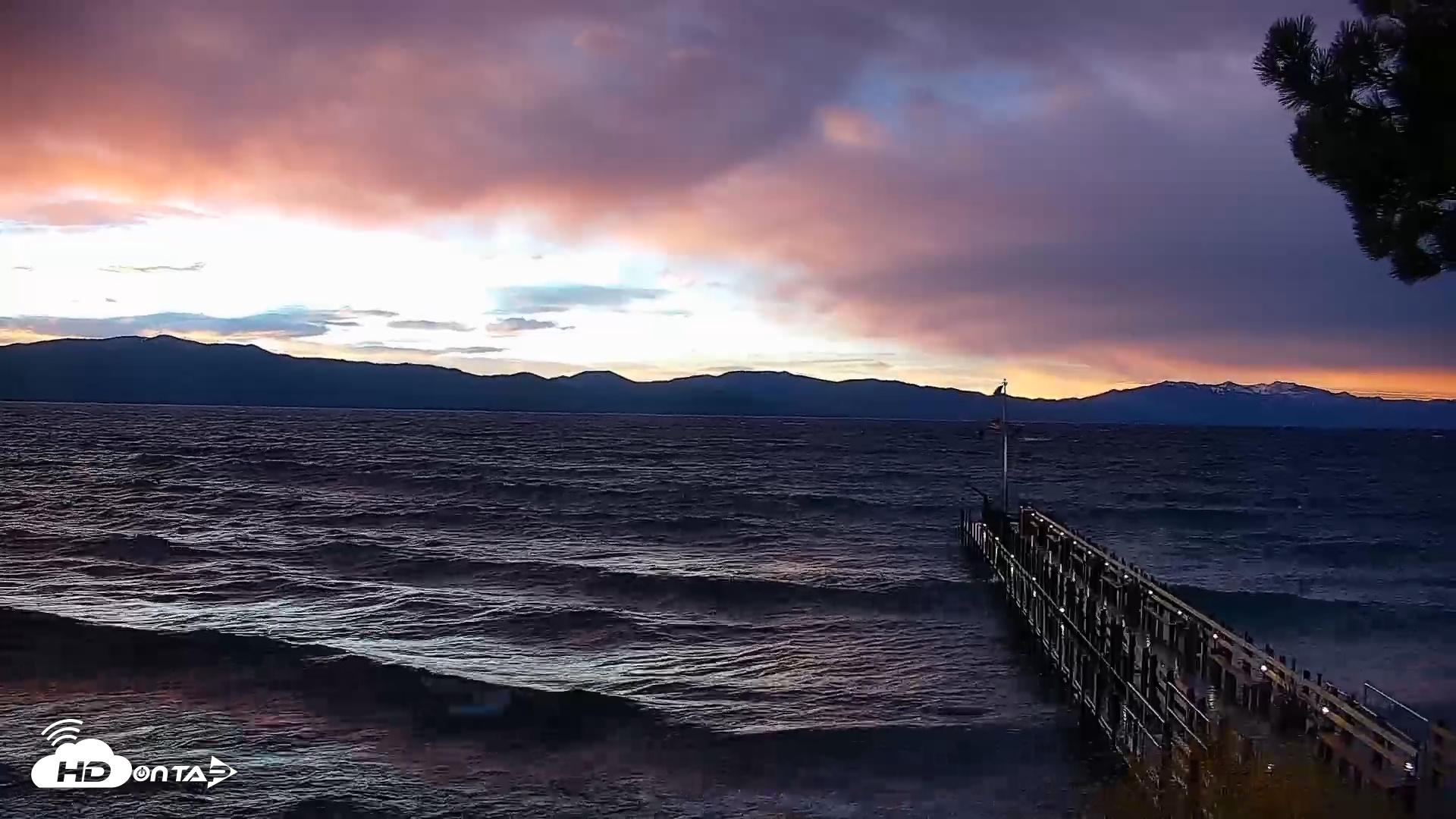 Snapshot of Garwoods Grill and Pier Live Cam taken Nov 5, 2025, 6:27am PST