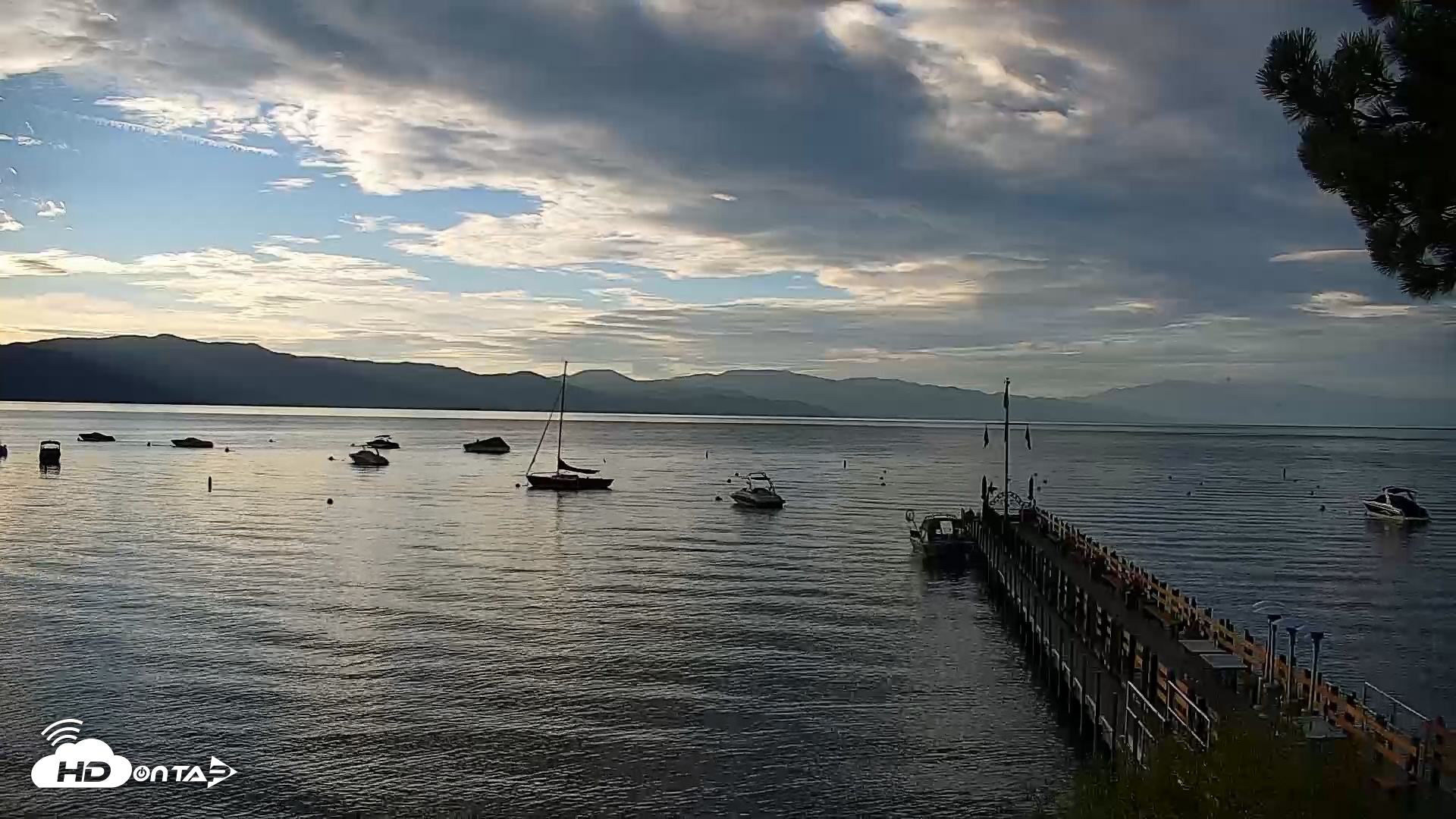 Snapshot of Garwoods Grill and Pier Live Cam taken Sep 19, 2025, 7:26am PDT