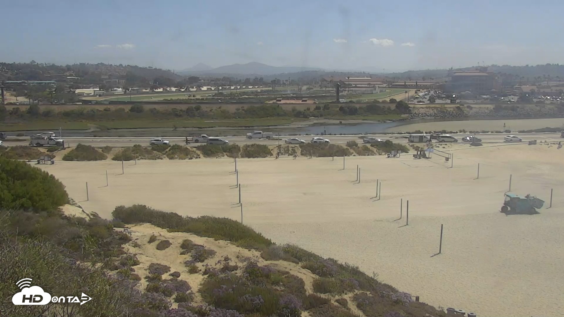 Snapshot of Del Mar's Dog Beach - River Mouth Live Webcam taken Apr 10, 2026, 11:33am PDT