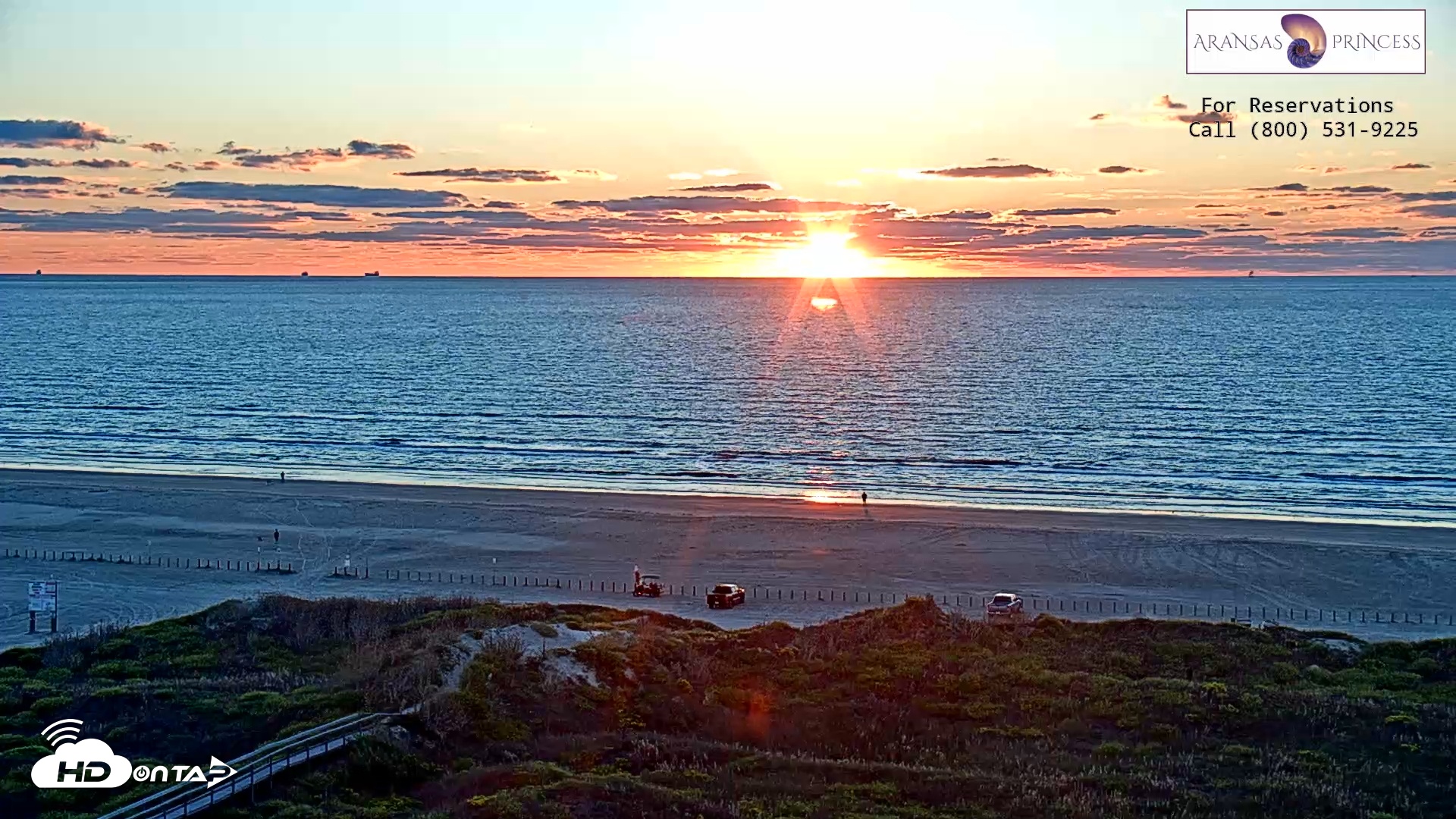 Snapshot of Aransas Princess - Port Aransas Beach Live Webcam taken Nov 4, 2025, 6:46am CST