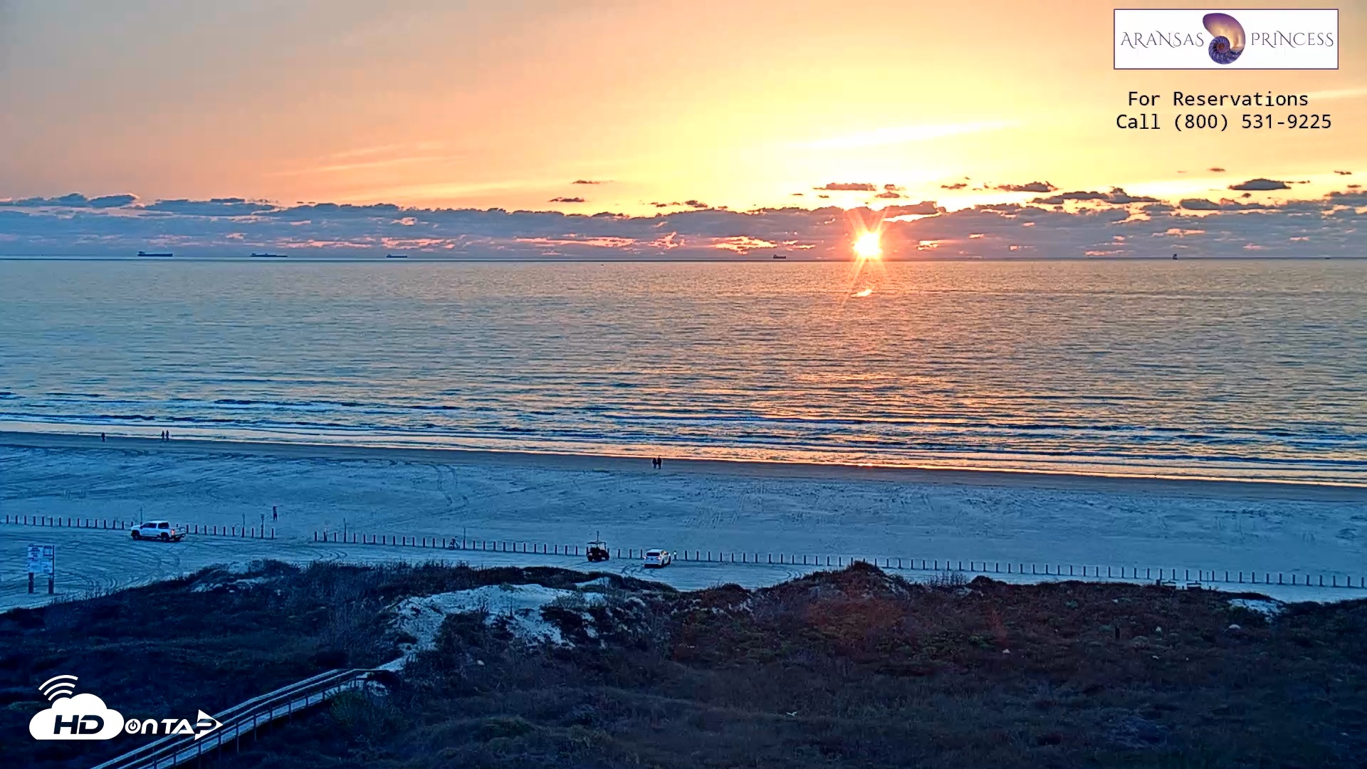Snapshot of Aransas Princess - Port Aransas Beach Live Webcam taken Jan 29, 2026, 7:19am CST