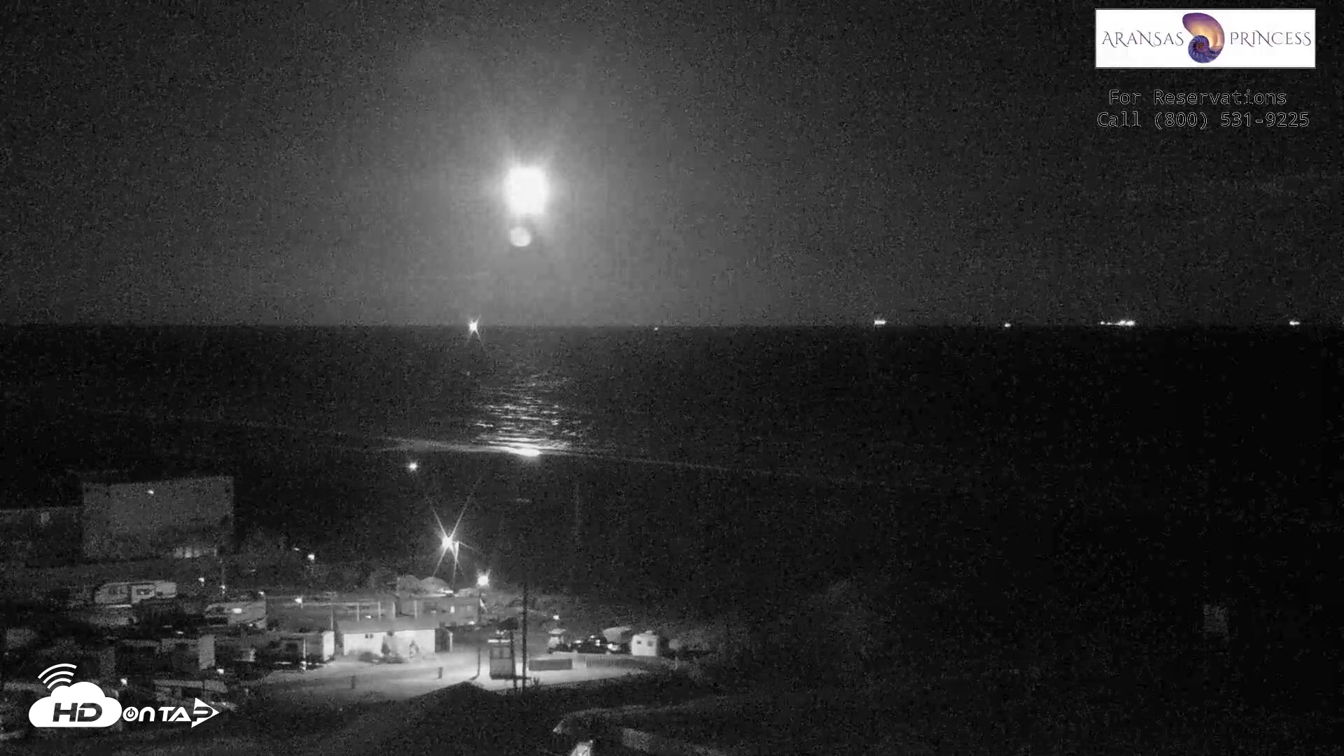 Snapshot of Aransas Princess - Port Aransas Beach Live Webcam taken Oct 8, 2025, 8:30pm CDT