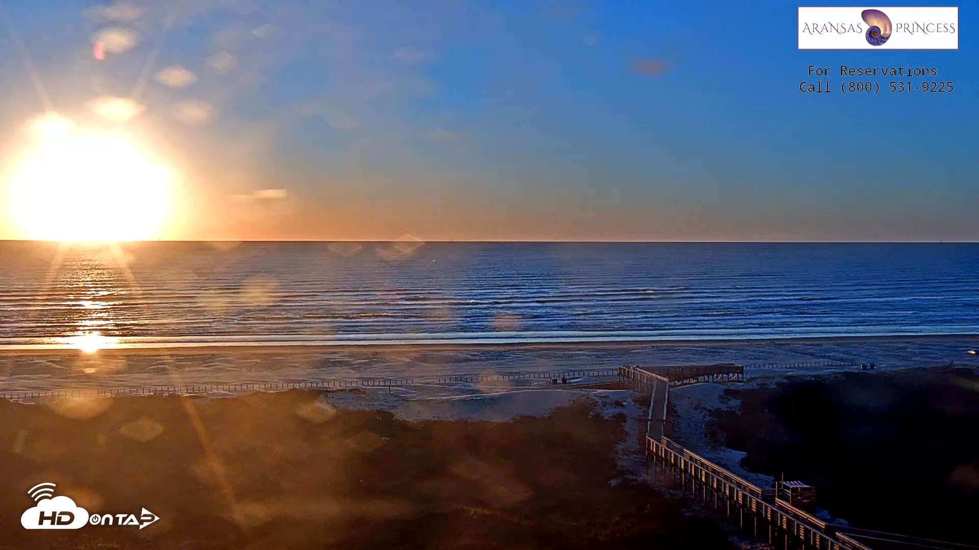 Snapshot of Aransas Princess - Port Aransas Beach Live Webcam taken Jan 18, 2026, 7:35am CST
