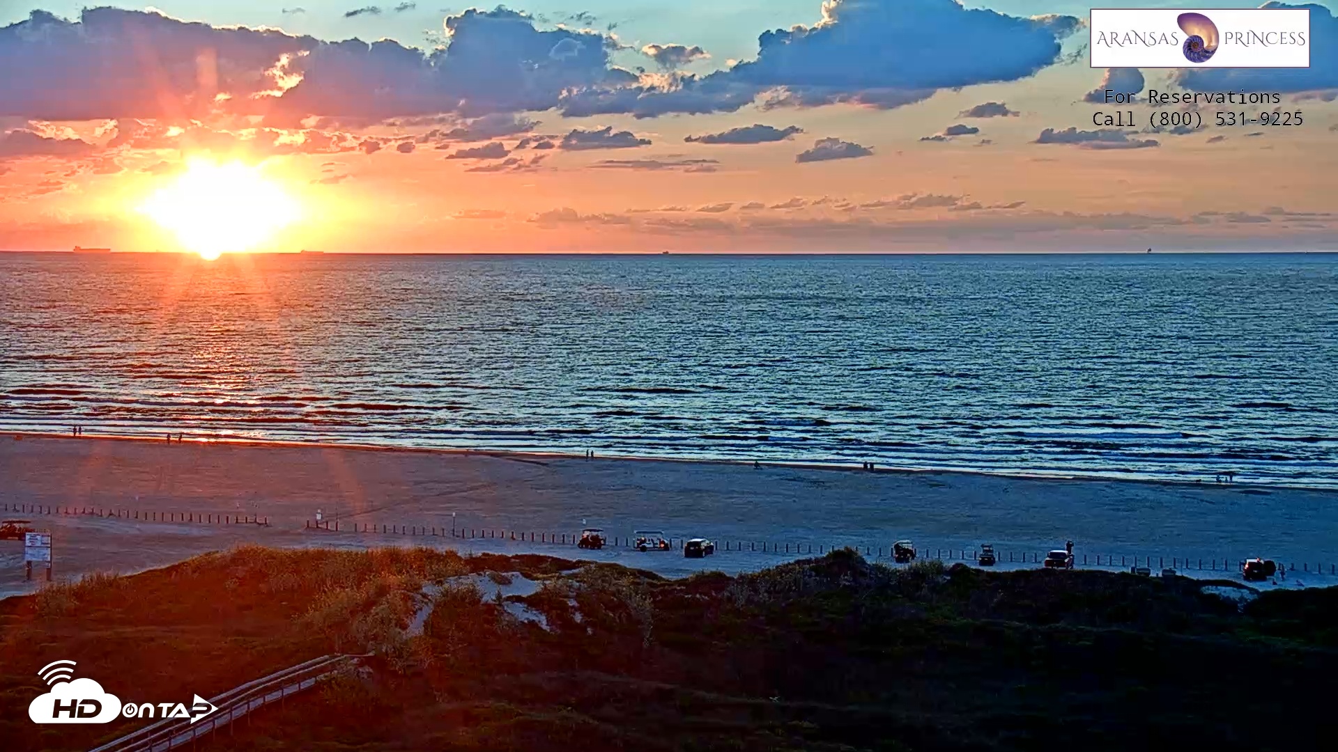 Snapshot of Aransas Princess - Port Aransas Beach Live Webcam taken Sep 28, 2025, 7:28am CDT