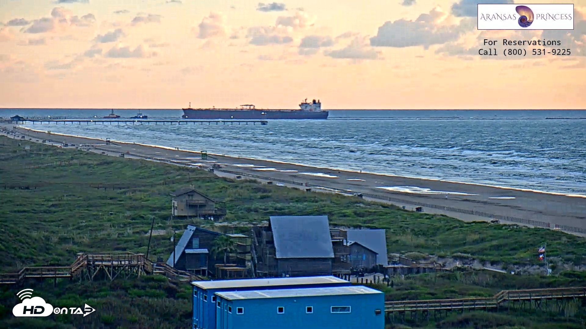 Snapshot of Aransas Princess - Port Aransas Beach Live Webcam taken Oct 14, 2025, 7:47am CDT