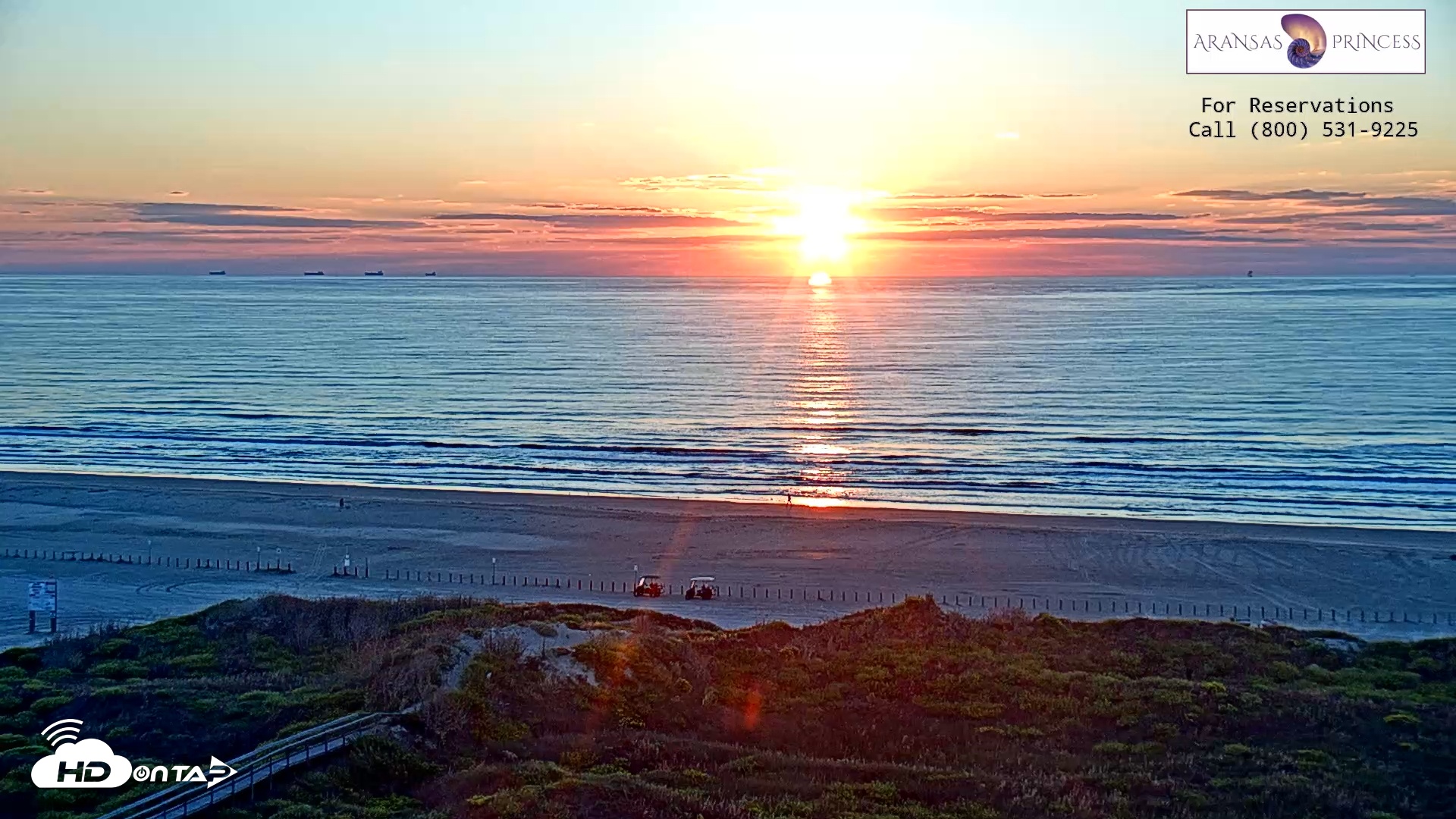 Snapshot of Aransas Princess - Port Aransas Beach Live Webcam taken Nov 3, 2025, 6:48am CST