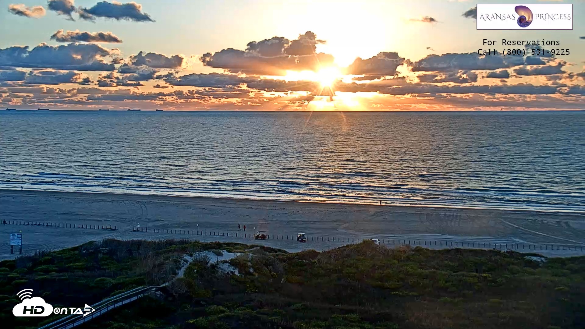 Snapshot of Aransas Princess - Port Aransas Beach Live Webcam taken Nov 1, 2025, 7:50am CDT