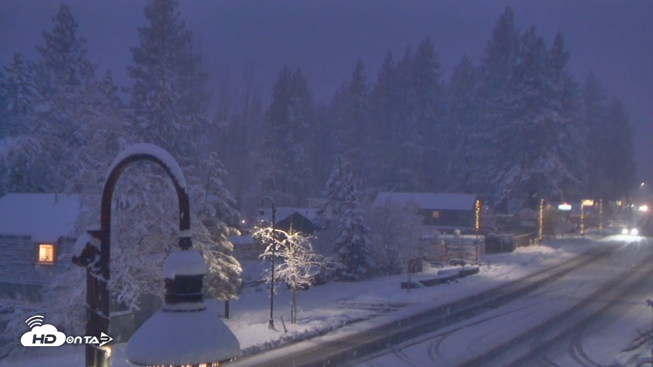 Snapshot of Kings Beach Caliente Restaurant Live Webcam taken Apr 12, 2026, 7:49pm PDT