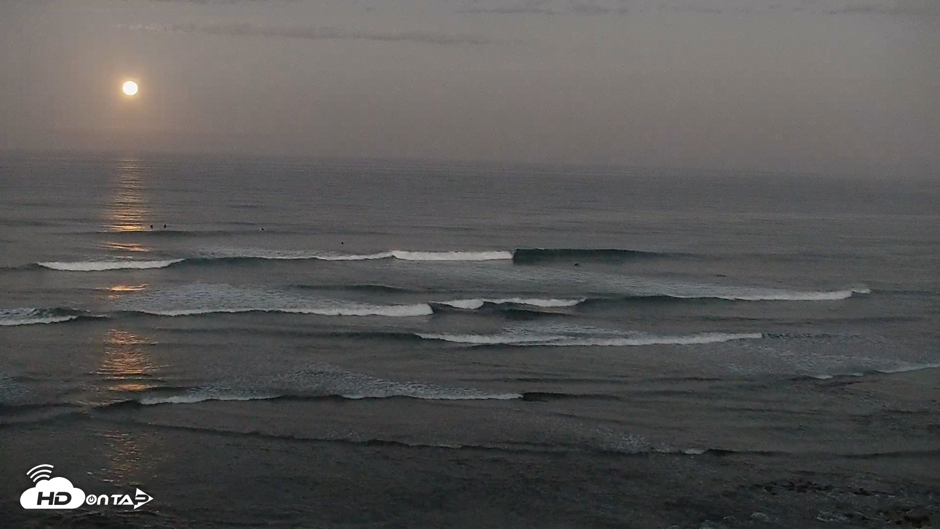 Snapshot of Terramar Point Surf Live Webcam taken Sep 7, 2025, 6:03am PDT
