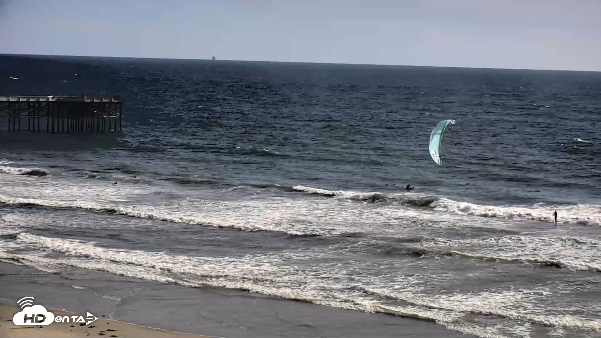 Snapshot of Pacific Beach Live Surf Webcam taken Apr 22, 2026, 4:43pm PDT