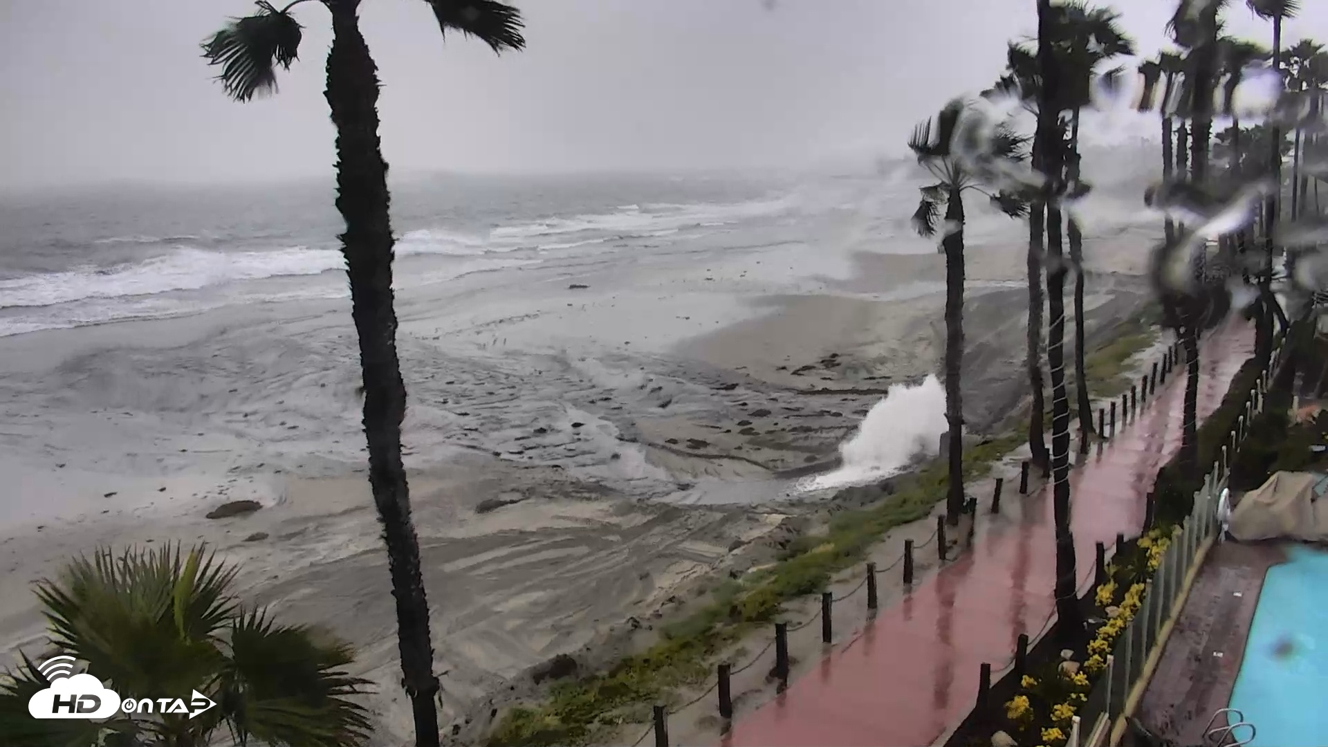Snapshot of Pacific Beach Live Surf Webcam taken Feb 19, 2026, 4:35pm PST