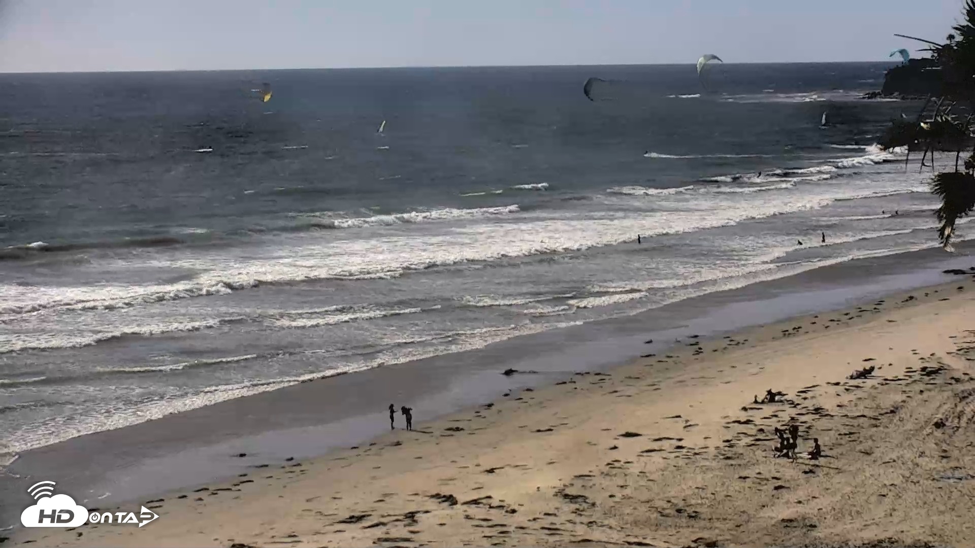 Snapshot of Pacific Beach Live Surf Webcam taken Apr 22, 2026, 4:41pm PDT