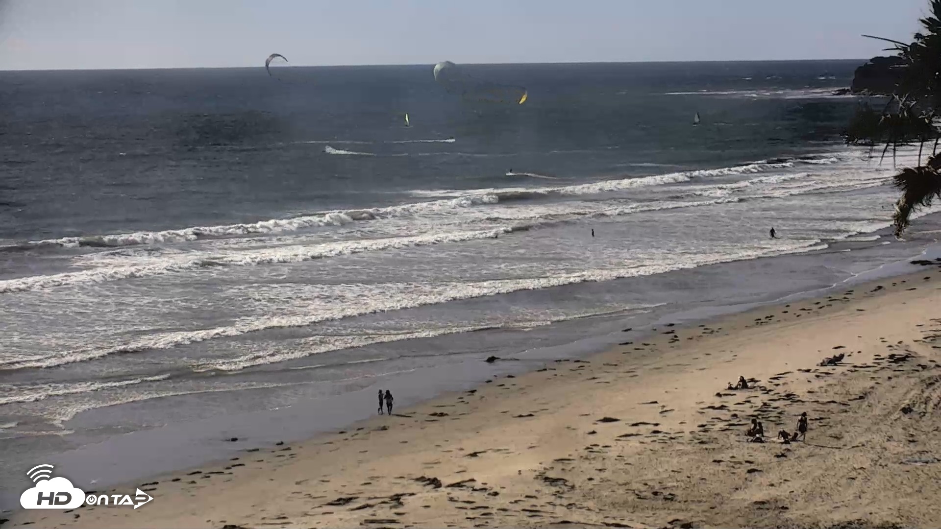 Snapshot of Pacific Beach Live Surf Webcam taken Apr 22, 2026, 4:42pm PDT