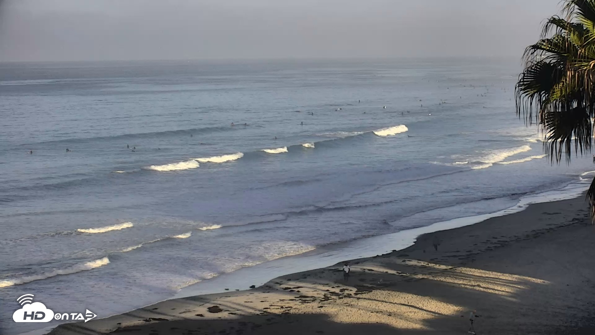 Snapshot of Pacific Beach Live Surf Webcam taken Sep 26, 2026, 7:49am PDT