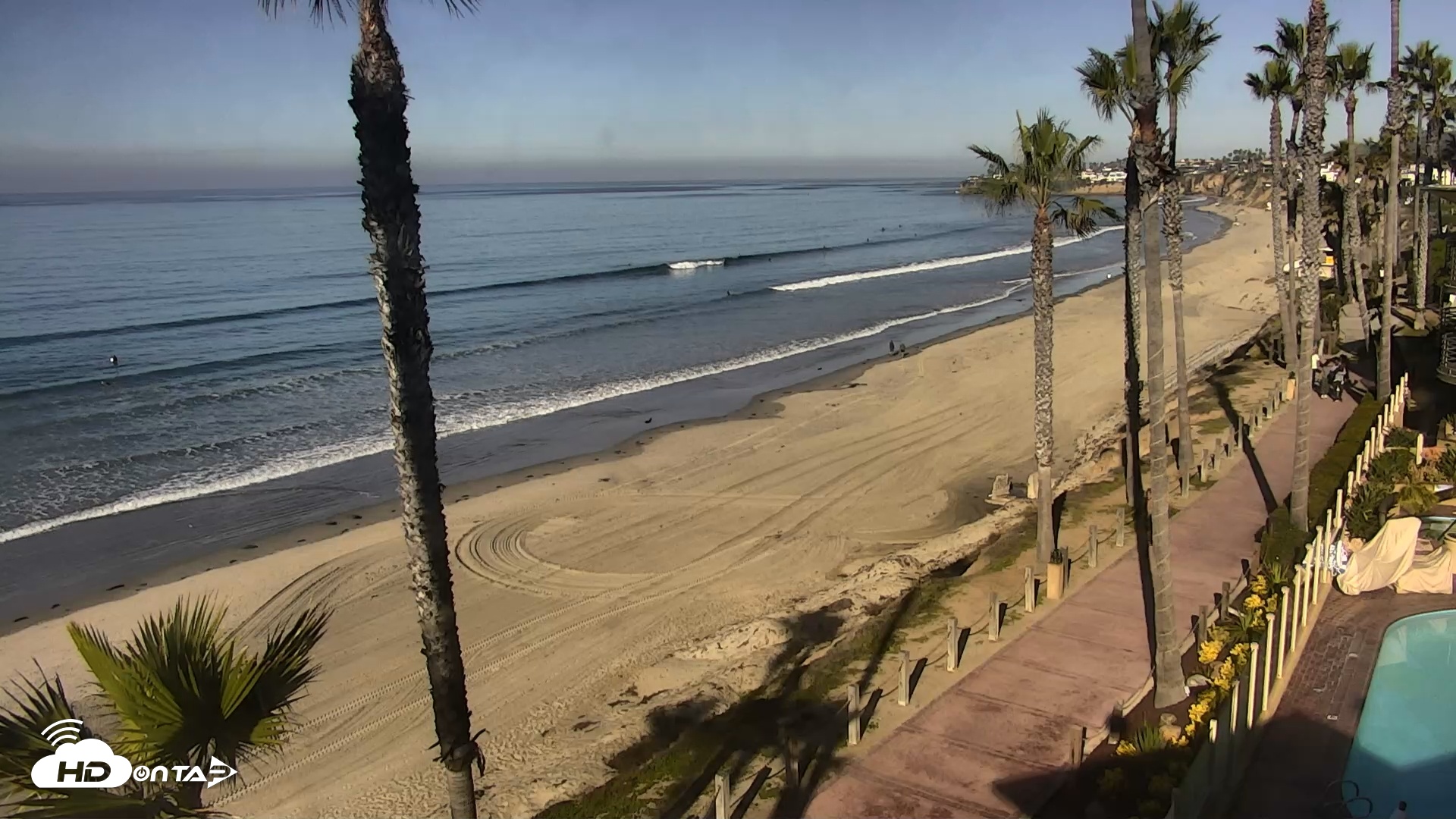 Snapshot of Pacific Beach Live Surf Webcam taken Dec 8, 2025, 9:22am PST