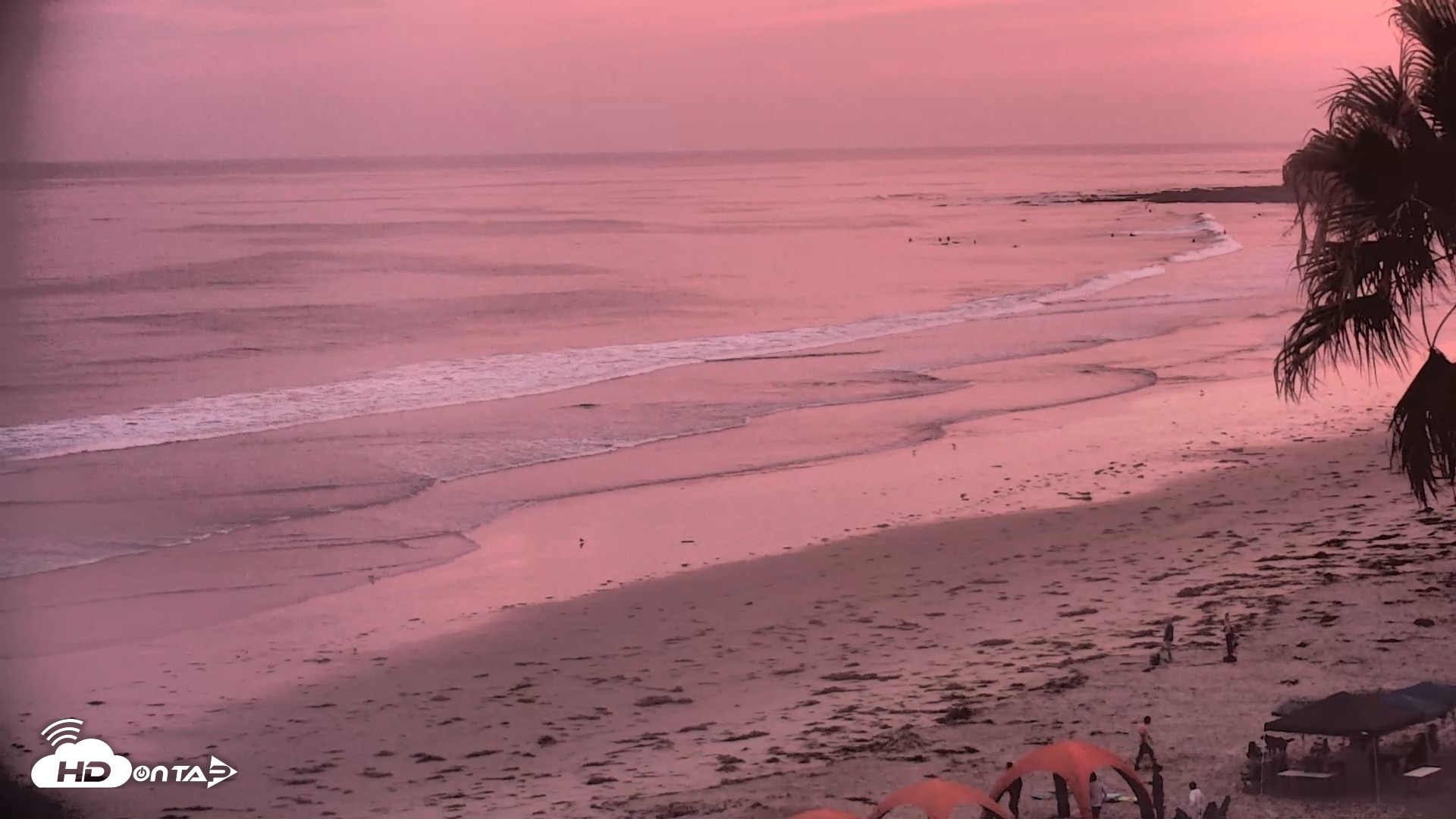 Snapshot of Pacific Beach Live Surf Webcam taken Jul 4, 2026, 5:42am PDT
