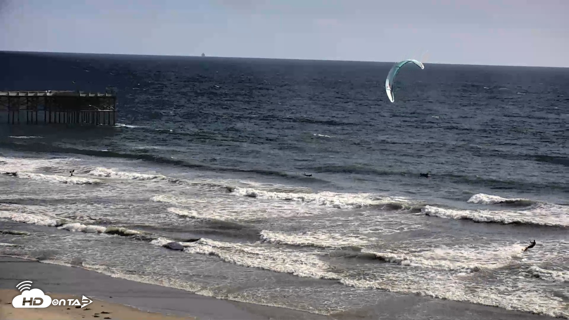 Snapshot of Pacific Beach Live Surf Webcam taken Apr 22, 2026, 4:43pm PDT