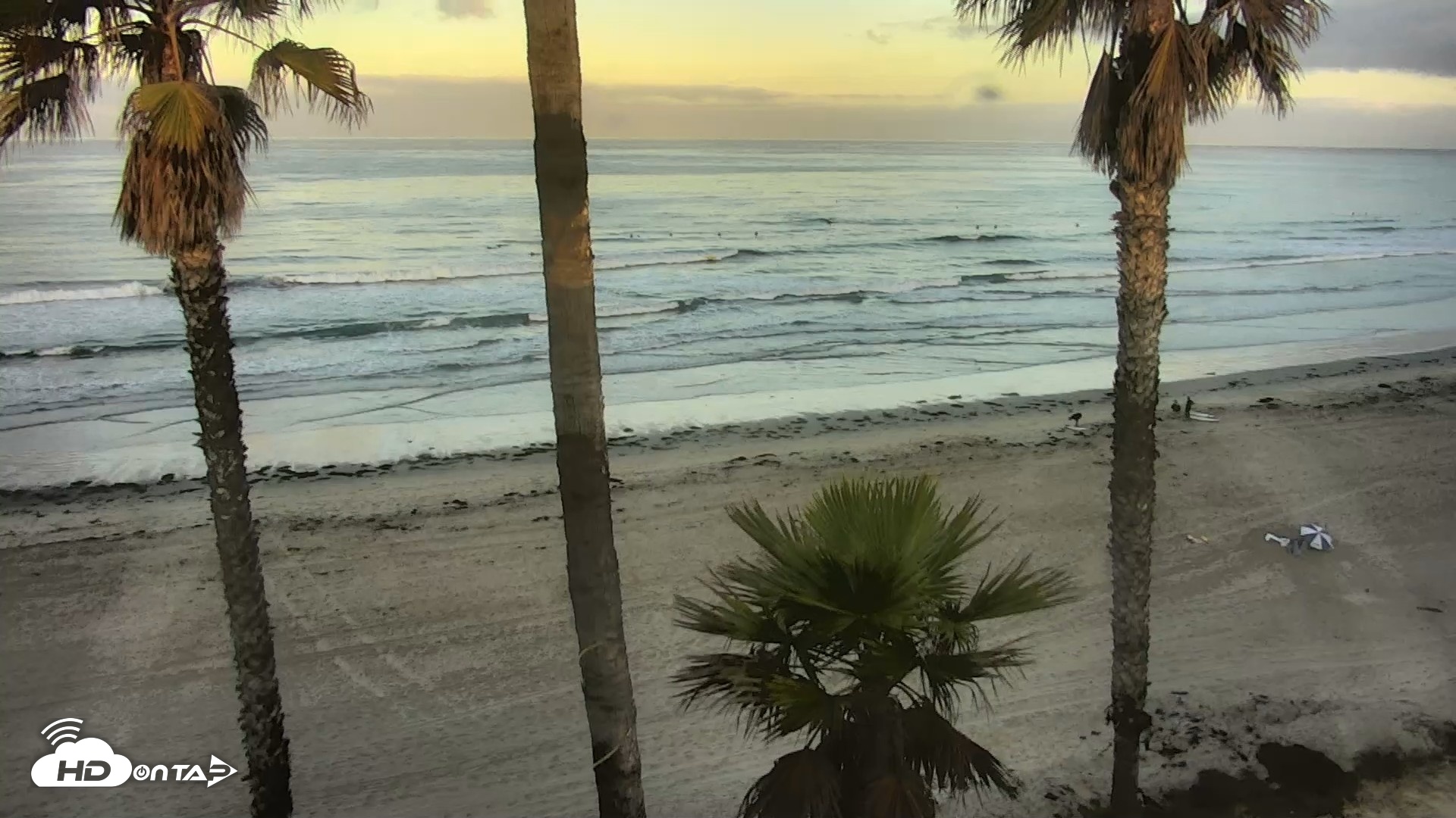 Snapshot of Pacific Beach Live Surf Webcam taken Sep 4, 2026, 6:43am PDT
