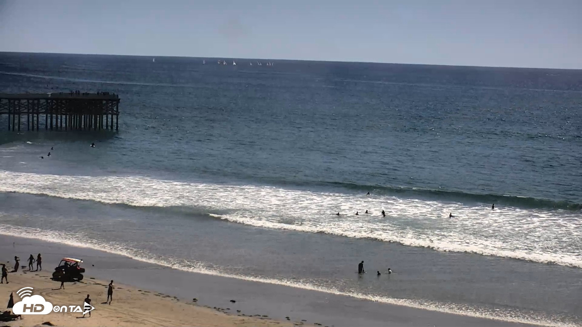 Snapshot of Pacific Beach Live Surf Webcam taken Apr 11, 2026, 3:00pm PDT