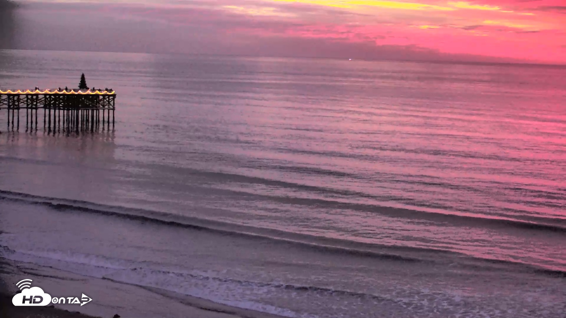 Snapshot of Pacific Beach Live Surf Webcam taken Dec 29, 2025, 5:11pm PST