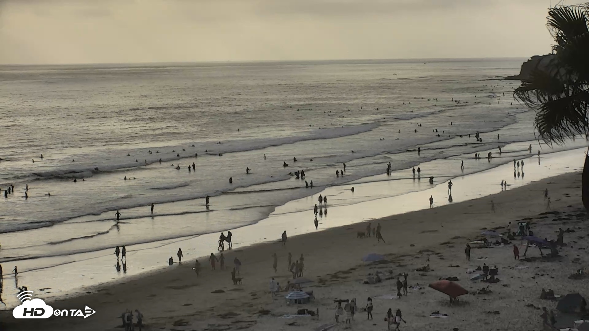 Snapshot of Pacific Beach Live Surf Webcam taken Aug 2, 2026, 6:12pm PDT