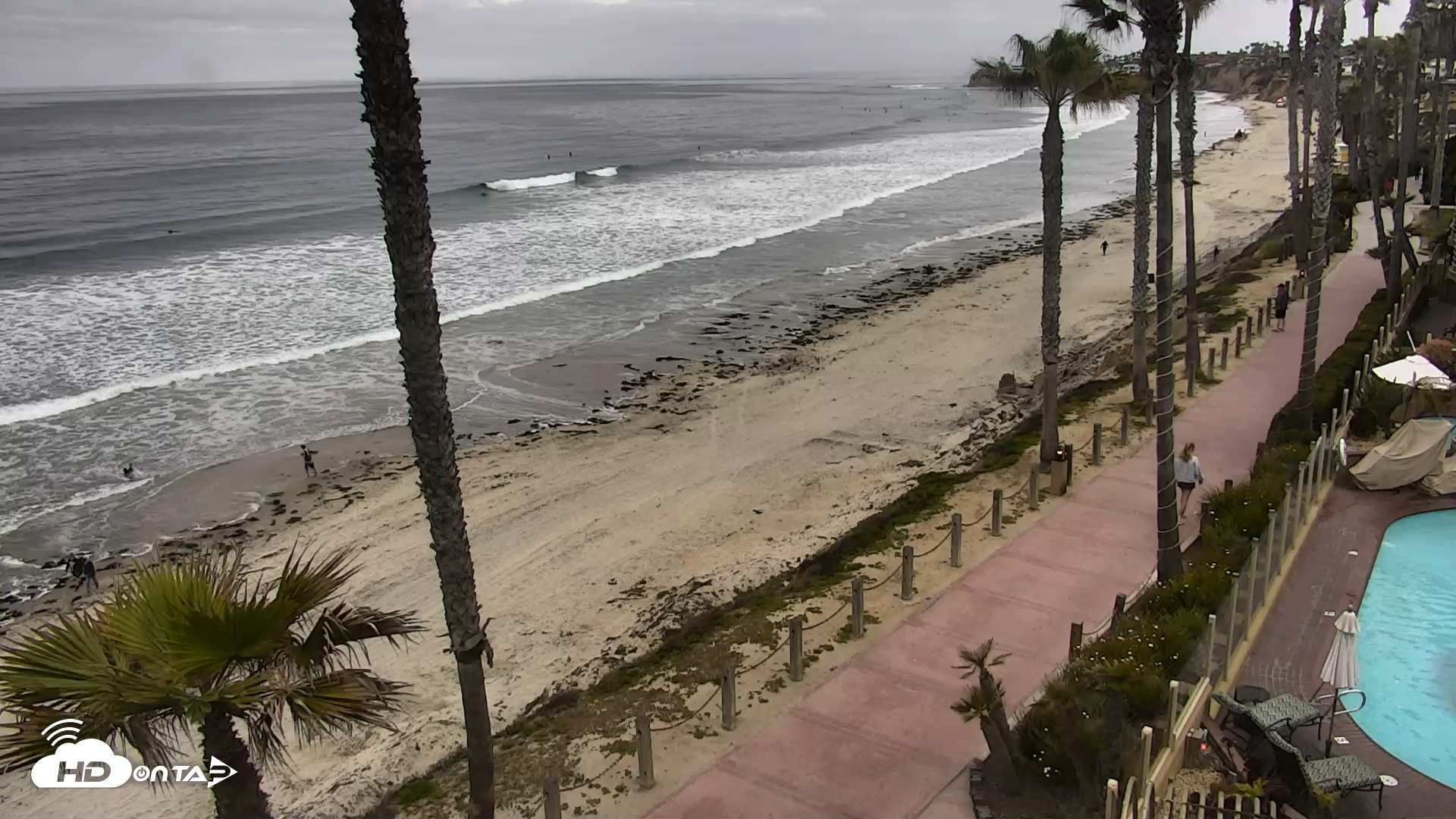 Snapshot of Pacific Beach Live Surf Webcam taken Apr 24, 2025, 7:14am PDT