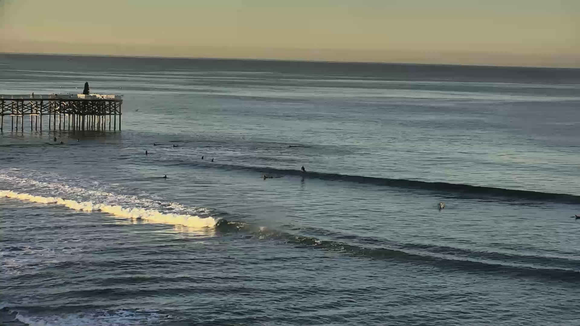 Snapshot of Pacific Beach Live Surf Webcam taken Jan 16, 2025, 7:30am PST