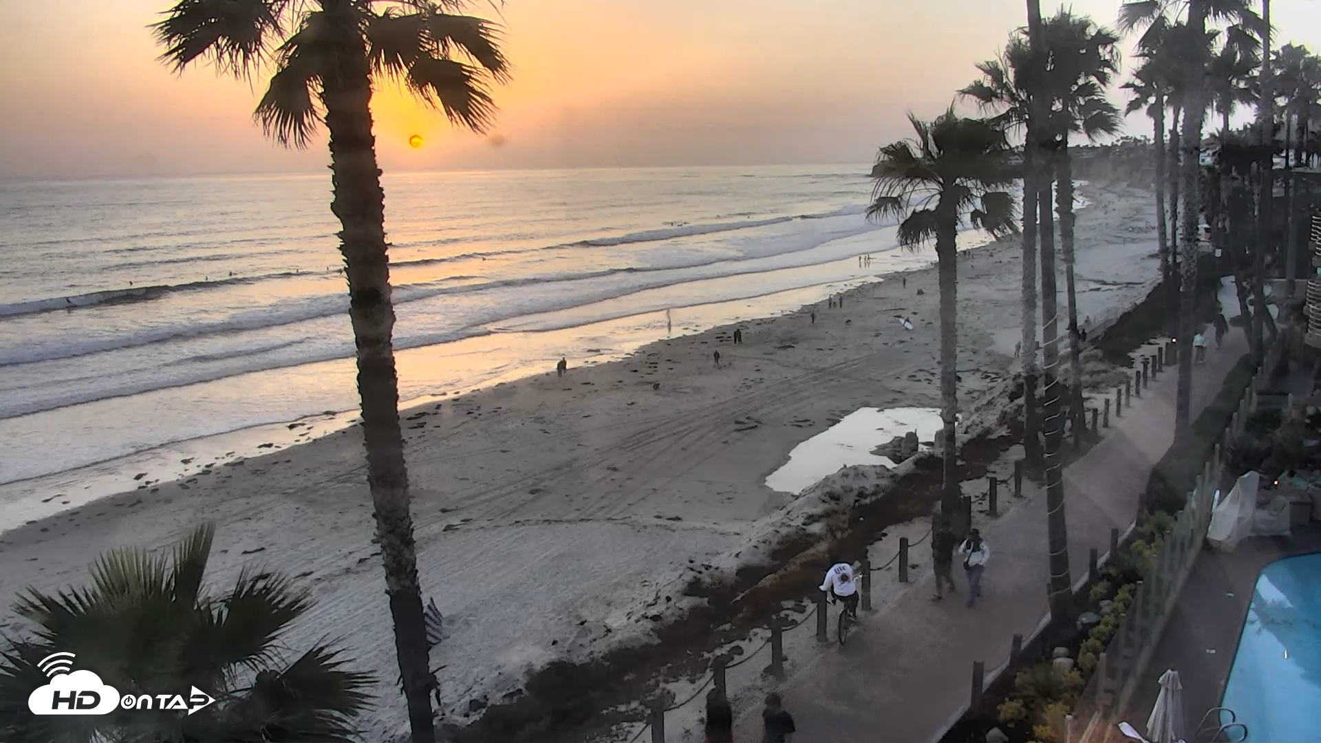 Snapshot of Pacific Beach Live Surf Webcam taken May 18, 2026, 7:35pm PDT