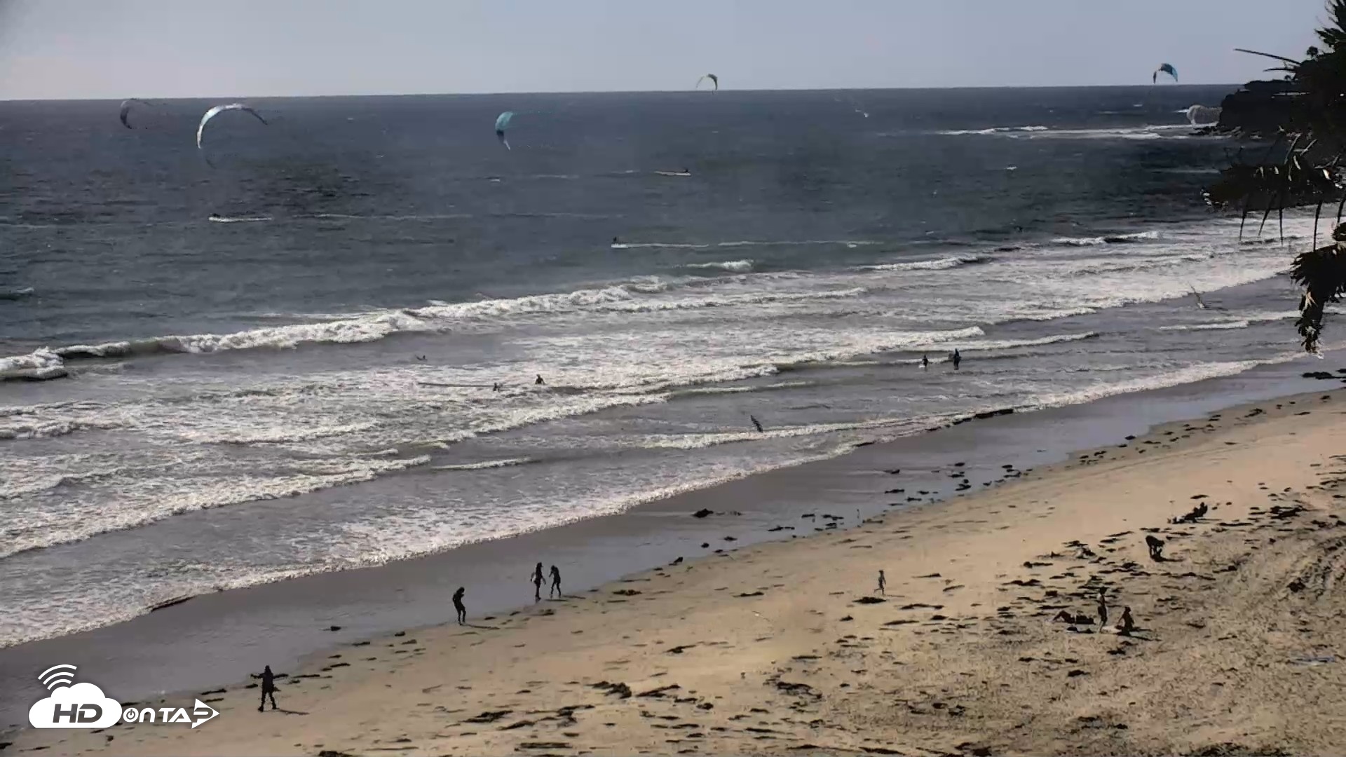 Snapshot of Pacific Beach Live Surf Webcam taken Apr 22, 2026, 4:44pm PDT