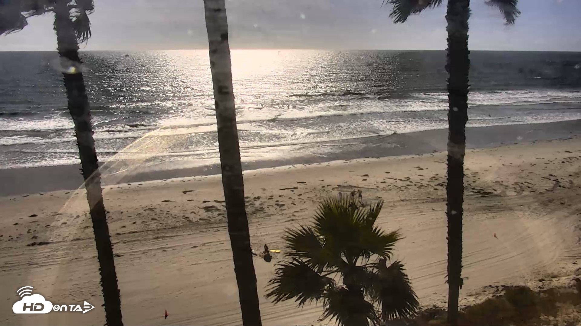Snapshot of Pacific Beach Live Surf Webcam taken Apr 22, 2026, 4:43pm PDT