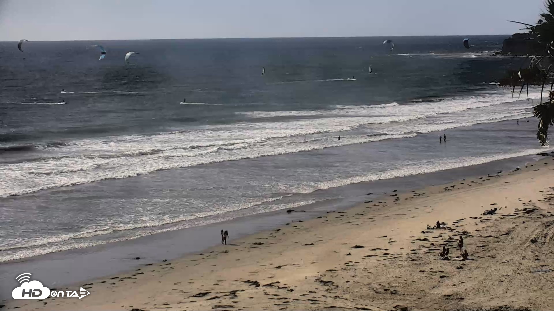 Snapshot of Pacific Beach Live Surf Webcam taken Apr 22, 2026, 4:42pm PDT