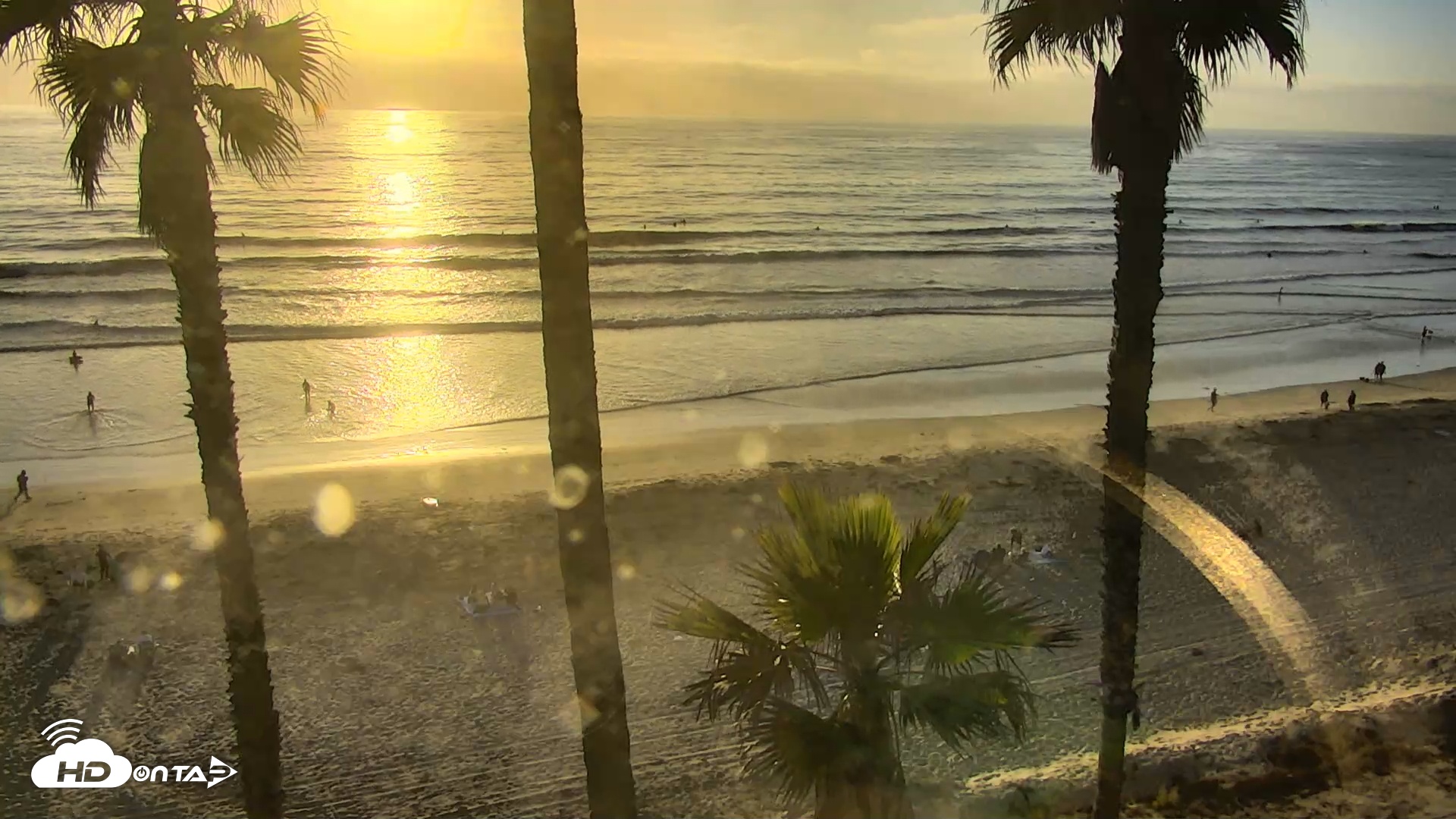Snapshot of Pacific Beach Live Surf Webcam taken Oct 12, 2025, 5:43pm PDT