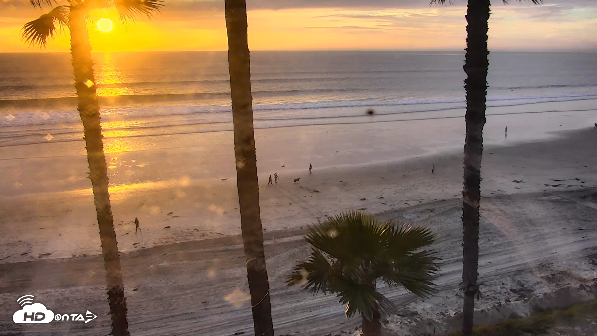 Snapshot of Pacific Beach Live Surf Webcam taken Feb 5, 2026, 5:09pm PST