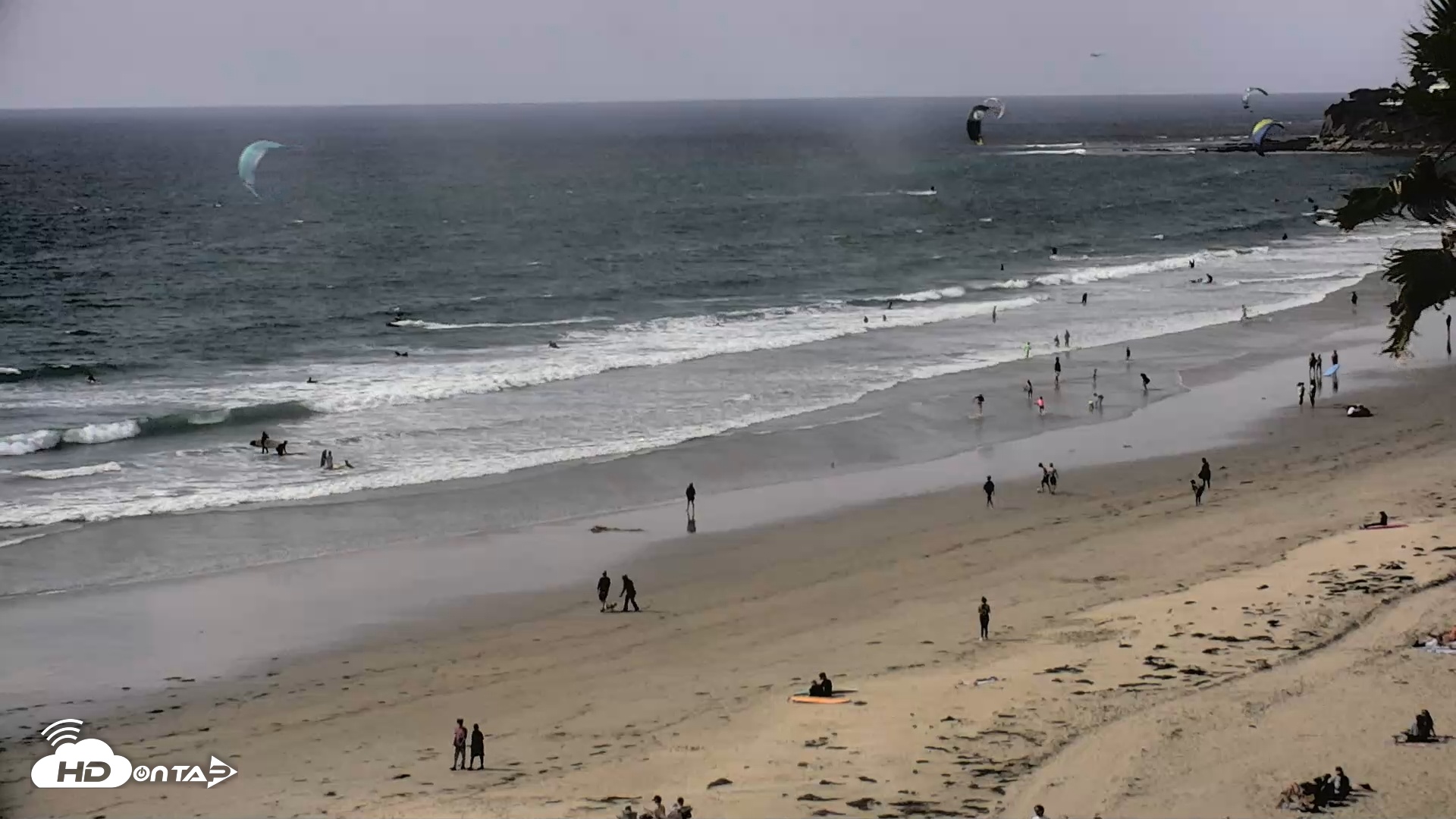 Snapshot of Pacific Beach Live Surf Webcam taken Apr 3, 2026, 3:49pm PDT