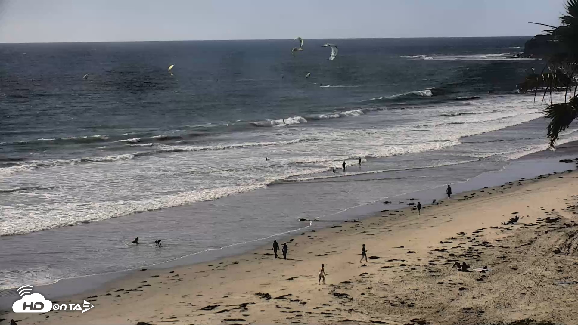 Snapshot of Pacific Beach Live Surf Webcam taken Apr 22, 2026, 4:47pm PDT