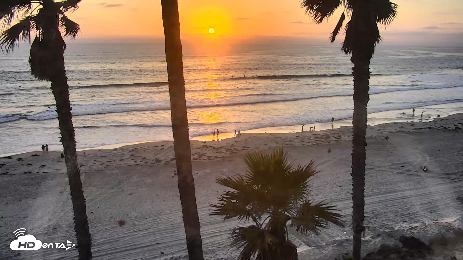 Snapshot of Pacific Beach Live Surf Webcam taken Sep 24, 2026, 6:33pm PDT