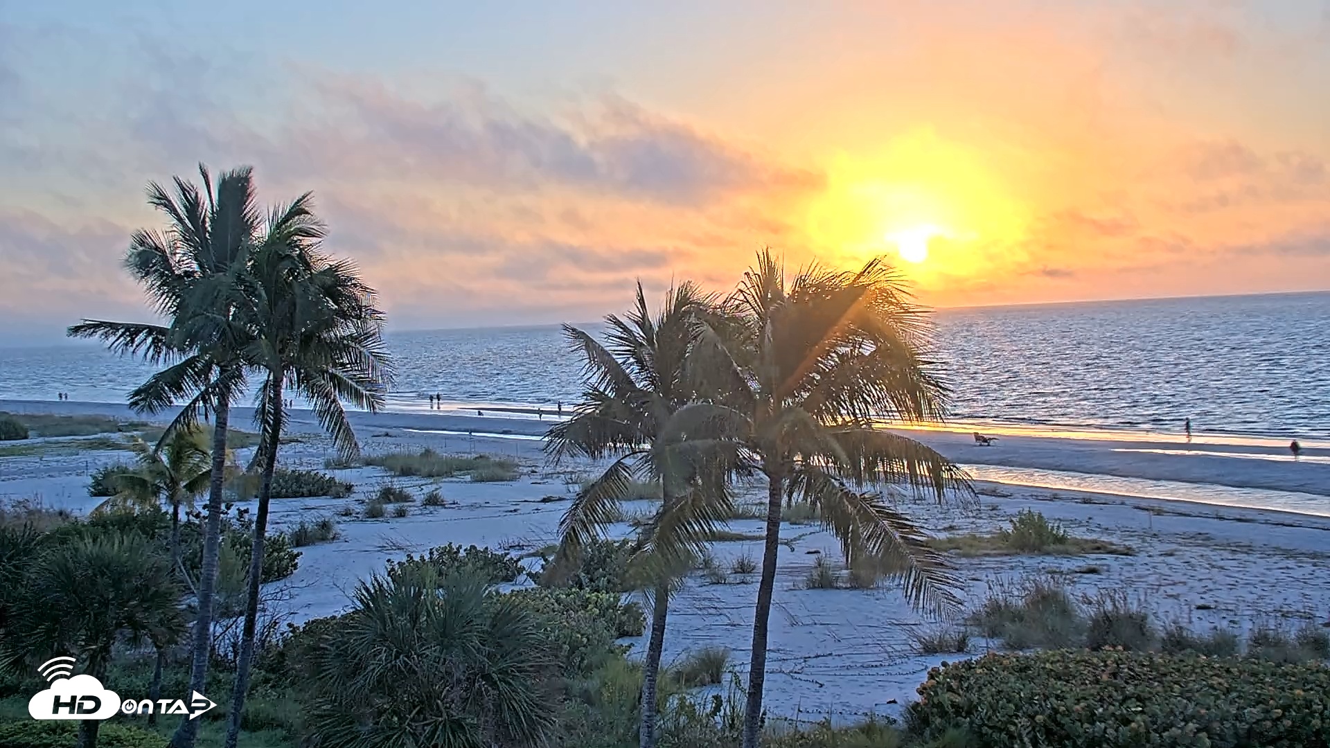 Snapshot of Oceans Reach Sanibel Island Live Cam taken Oct 21, 2025, 7:40am EDT